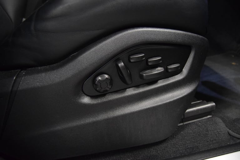 PORSCHE CAYENNE 3.0 V6 E-Hybrid 17.9kWh Platinum Edition 2022