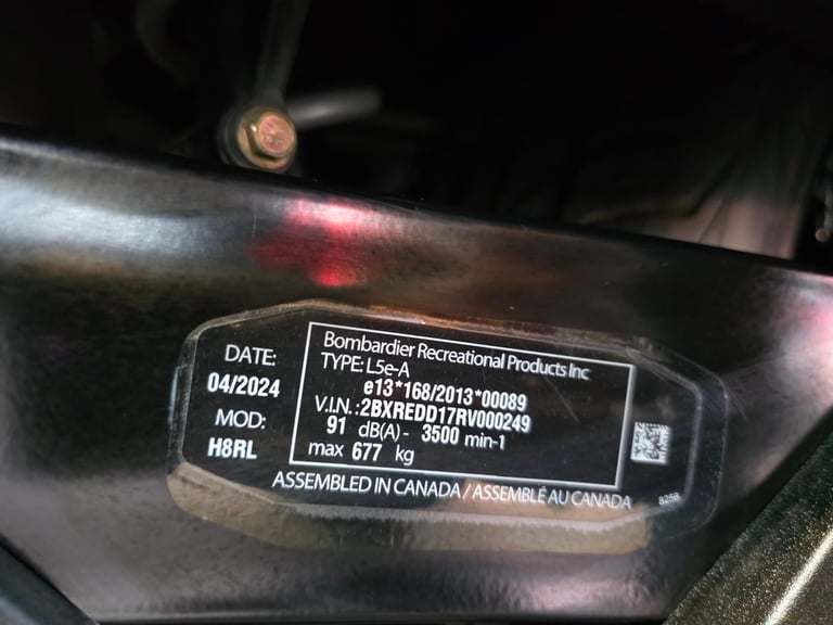 2024 CAN-AM SPYDER F3 LIMITED TRIKE 1330CC SEMI AUTO 2,200 MILE'S 