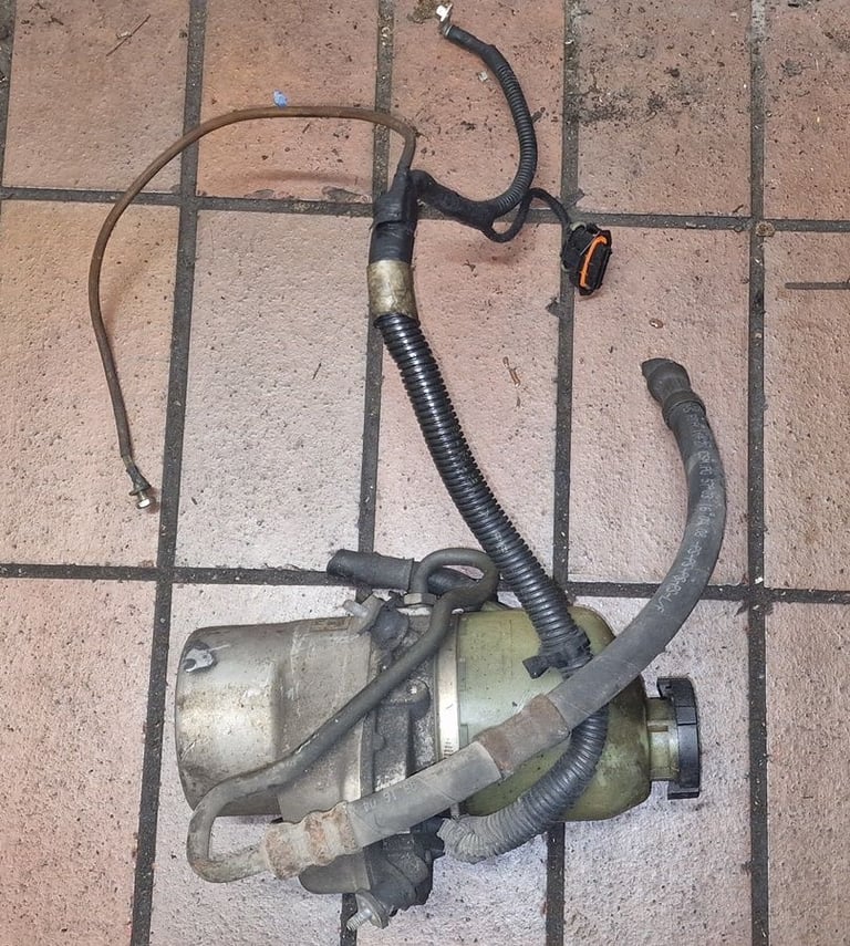 Vauxhall Zafira B Power Steering Pump 2008