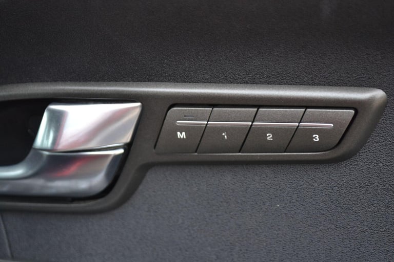 2012 Land Rover Range Rover Evoque 2.2 SD4 Pure Auto 4WD Euro 5 5dr ESTATE Diesel Automatic