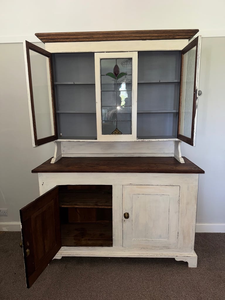 Vintage shabby chic Kitchen dresser