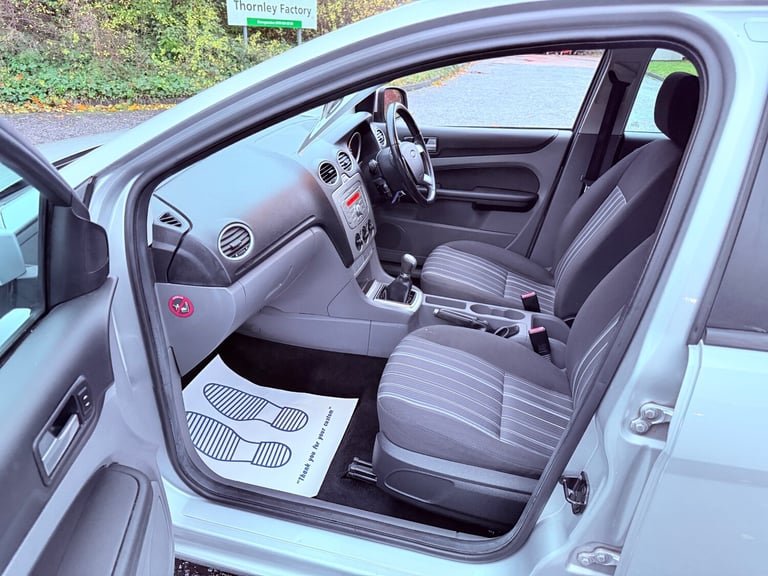 2008 08 FORD FOCUS 1.6 STYLE PETROL 5 DOOR MANUAL SMART FAMILY CAR - Image 13