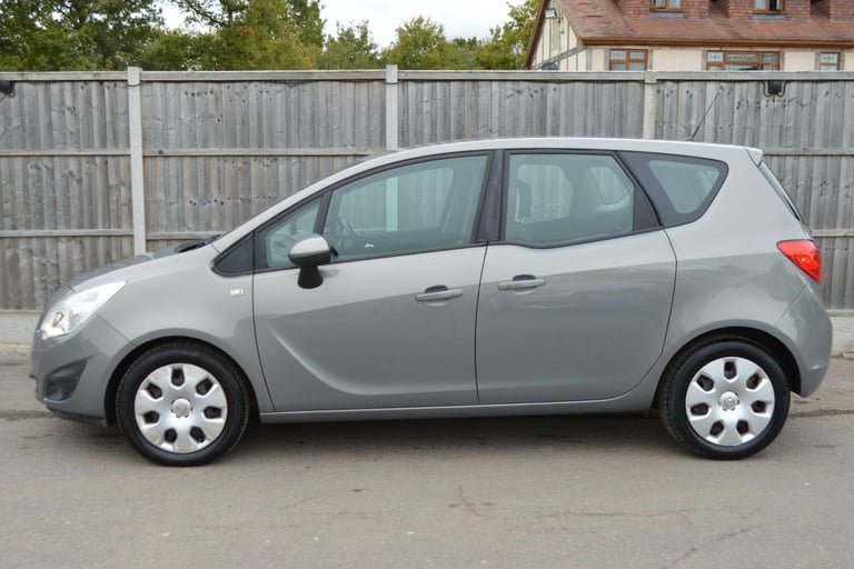 2010 Vauxhall Meriva 1.7 CDTi 16V Exclusiv 5dr Auto MPV DIESEL Automatic