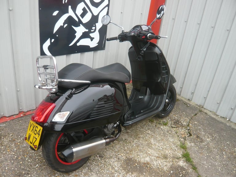 Piaggio Vespa GTS 125 SUPER 2014 LEARNER LEGAL SCOOTER 50 SH N X R RR MAX S WING