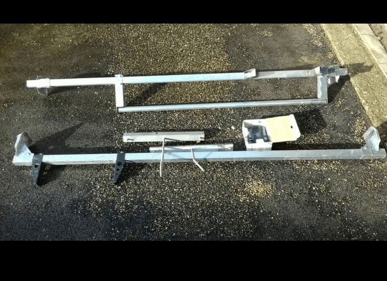 TRANSIT VAN ROOF RACK WITH ROLL BAR