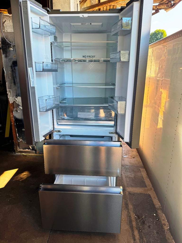 HAIER SLIM 70 CM WIDE AMERICAN FRIDGE FREEZER WITH DRAWER- BRAND NEW- Platinum Inox