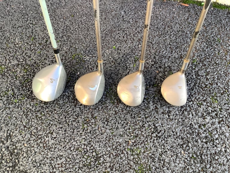 Set of Ladies King Cobra golf clubs, in a lovely King Cobra golf bag. 