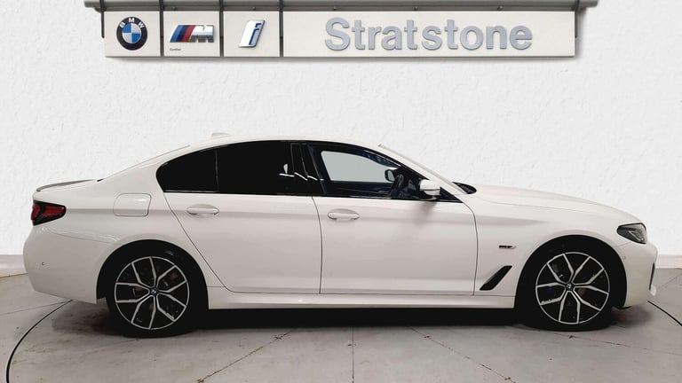 2022 BMW 5 Series 530e xDrive M Sport 4dr Auto Saloon Plug-In Hy Automatic