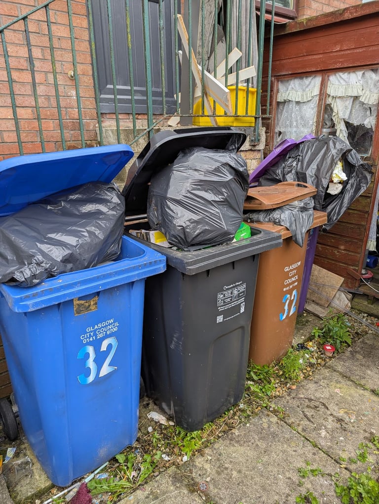 SAME DAY RUBBISH REMOVAL - HOUSE/GARAGE/GARDEN CLEARANCE - BINS EMPTIED - COUCH/MATTRESS UPLIFT 