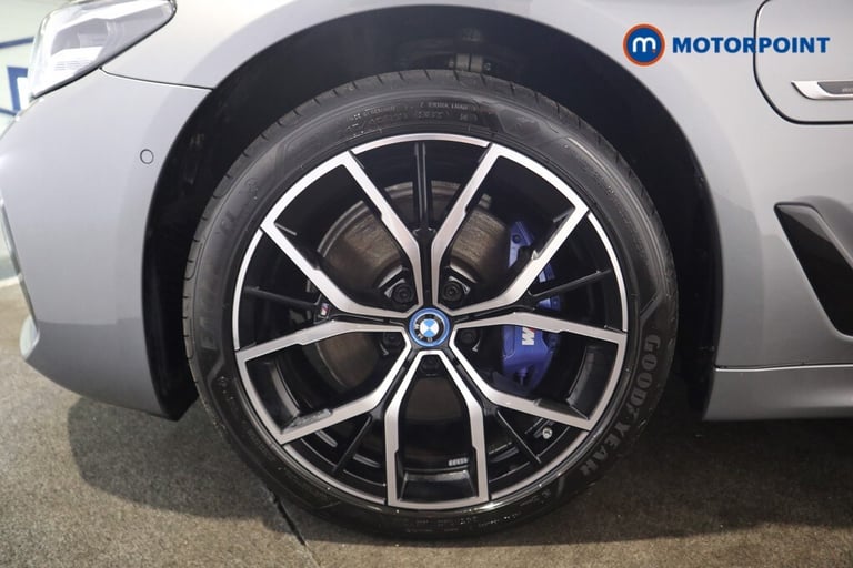 2022 BMW 5 Series 530e M Sport 4dr Auto [Tech Pack] Saloon Hybrid Automatic