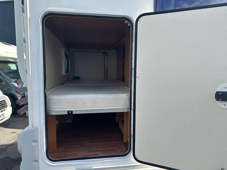 CI Carioca 656 6 berth family sized motorhome  DIESEL MANUAL 2009/58