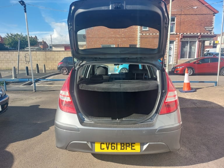 2011 Hyundai i30 1.6 CRDi Comfort 5dr HATCHBACK Diesel Manual