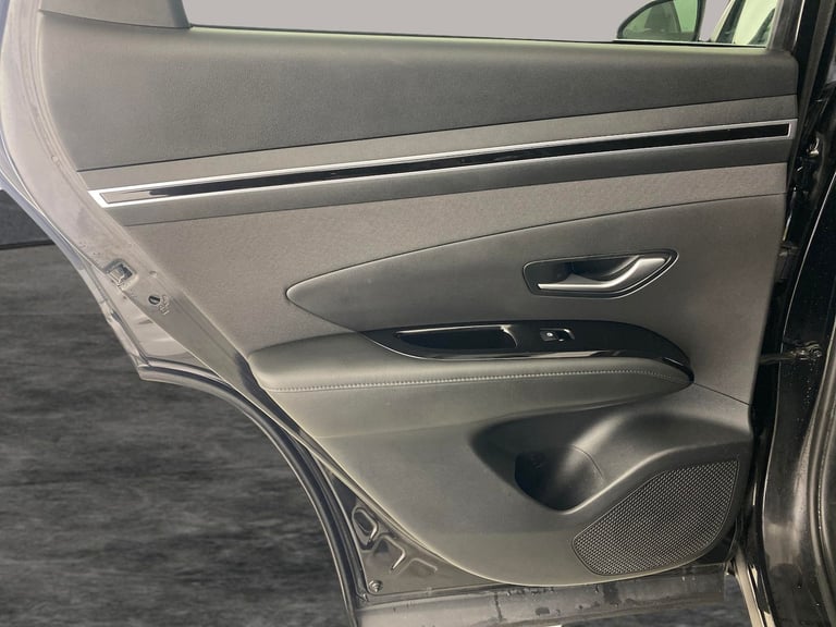 2022 Hyundai TUCSON 1.6 h T-GDi Premium SUV 5dr Petrol Hybrid Auto Euro 6 (s/s) (230 ps) - HEAT S...