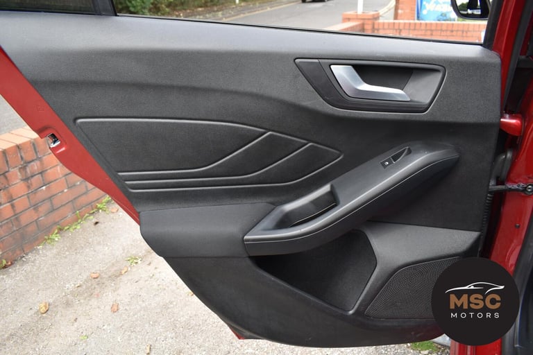 2018 Ford Focus 1.0T EcoBoost ST-Line Hatchback 5dr Petrol Manual Euro 6 (s/s) (125 ps) Hatchback...