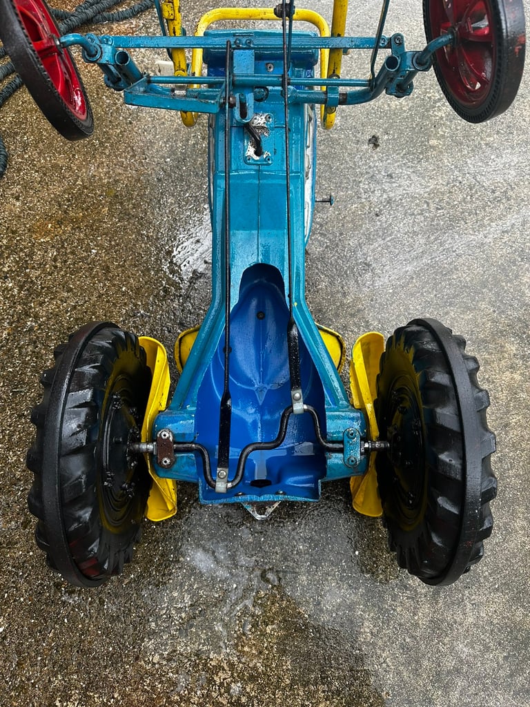 Vintage Tri-ang Tractor Full working order 