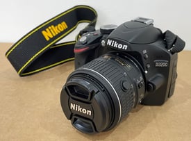 Nikon Digital SLR Camera D3200 with 18-55mm VR Lens, HD1080p, 24MP, 3xOptical Zoom and 3"LCD Screen
