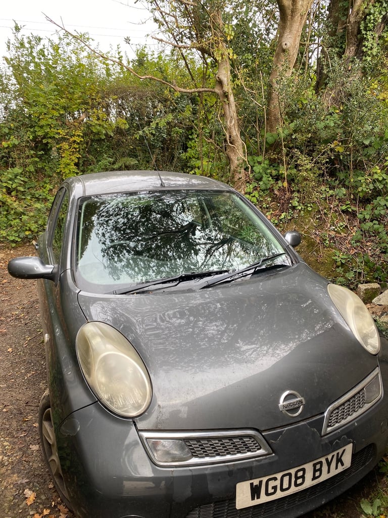 Nissan Mirca Acentia 5 door hatchback - low price for quick sale 