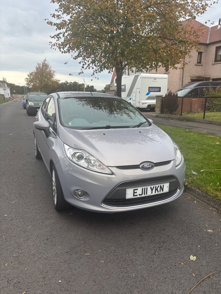 Ford, FIESTA, Hatchback, 2011, Manual, 1560 (cc), 5 doors