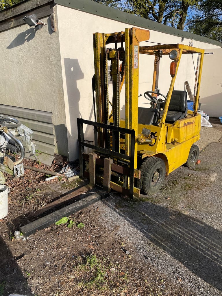 image for Mitsubishi FG15 Forklift spares or repair