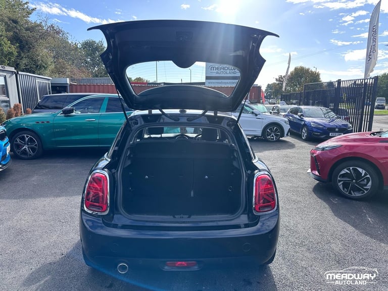 2020 MINI Hatch 1.5 Cooper Classic Euro 6 (s/s) 5dr HATCHBACK Petrol Manual