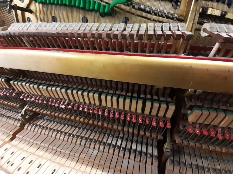 Bluthner Upright Piano in Rosewood *free tuning + matching stool* elegant piece