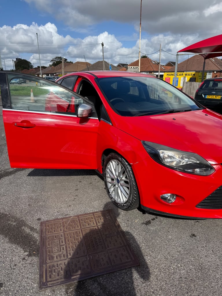 Ford, FOCUS, Hatchback, 2014, Manual, 998 (cc), 5 doors