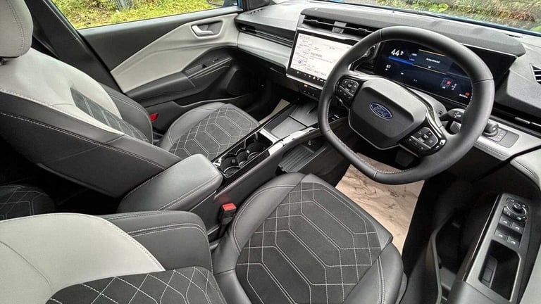 2025 Ford Puma 123kW Premium 43kWh 5dr Auto Hatchback Electric Automatic