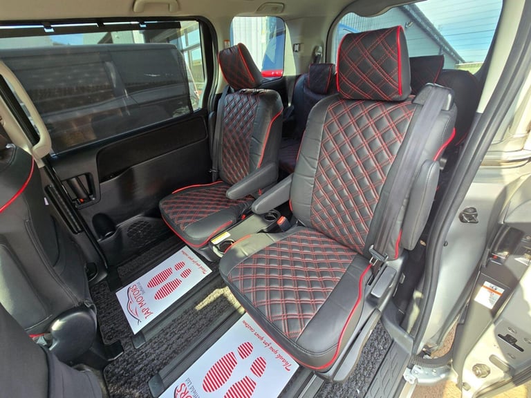 WE HAVE 6 MORE VOXY HYBRID AVAILABLE