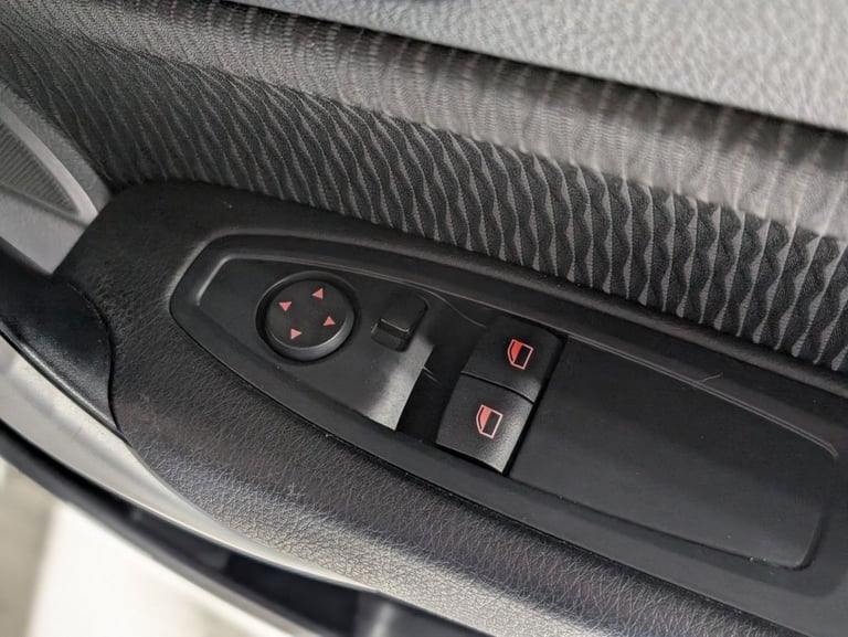 2017 BMW 2 Series 218i SE 2dr [Nav] COUPE PETROL Manual