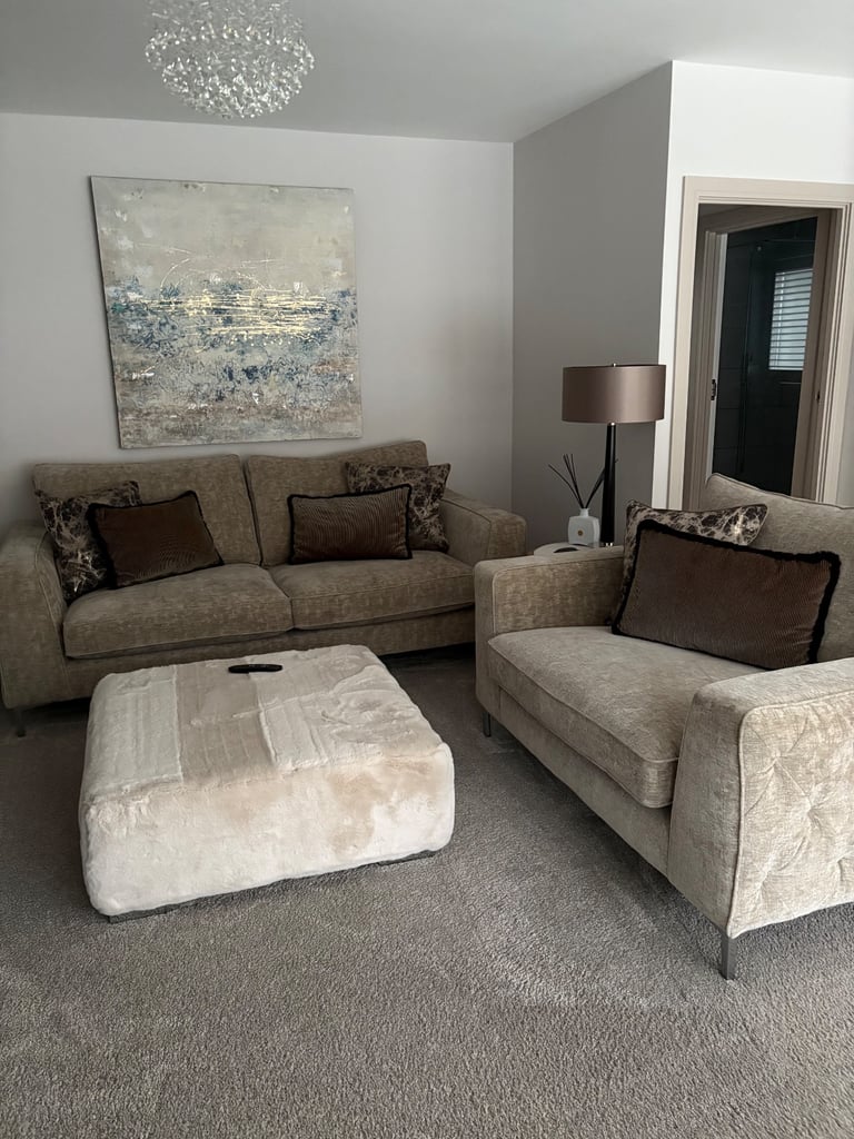 image for Sofologe 3 seater & large chair