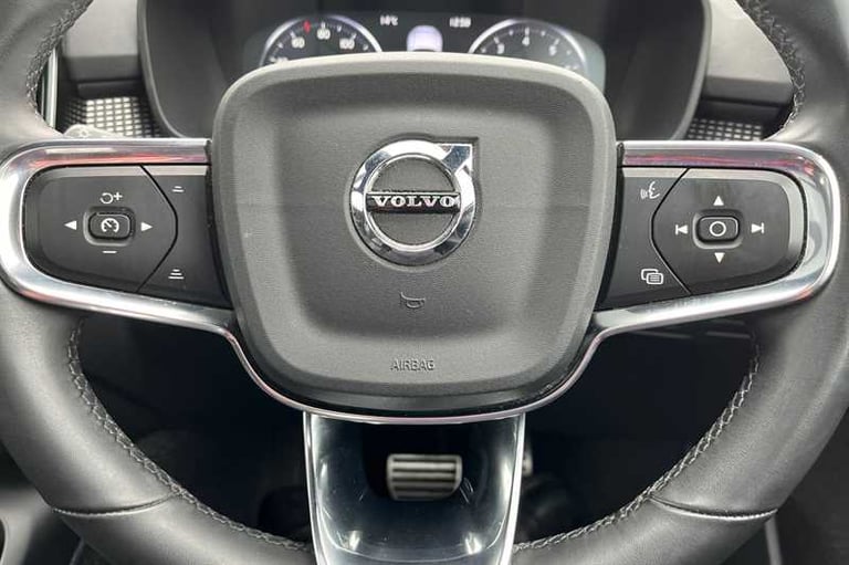 2021 Volvo XC40 2.0 B4 MHEV R-Design SUV 5dr Petrol Hybrid Auto Euro 6 (s/s) (197 ps) SUV Hybrid ...