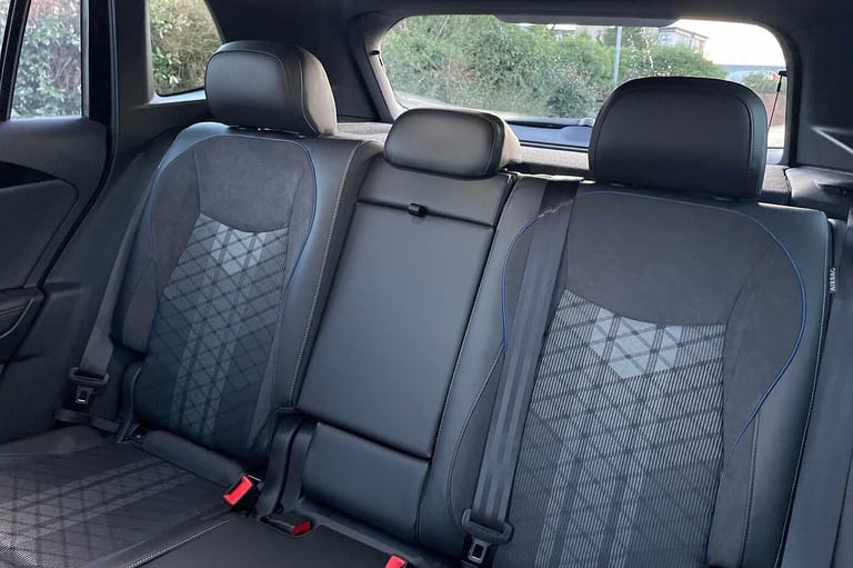 2025 Volkswagen Tiguan 1.5 TSI 272 eHybrid R-Line 5dr DSG ESTATE PETROL/ELECTRIC Automatic