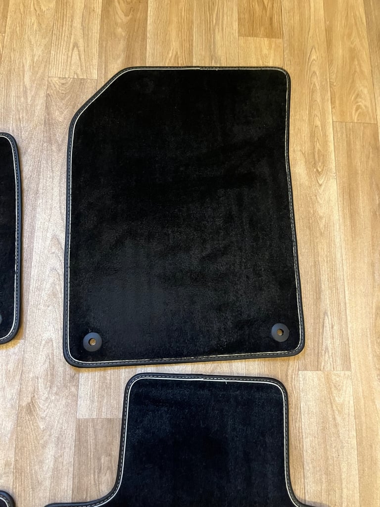 Volvo car mats 