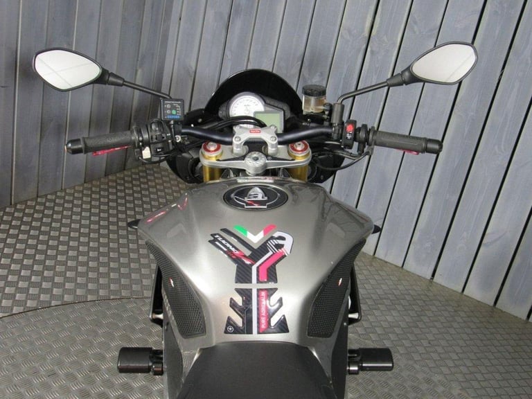 2015 15 APRILIA TUONO 1100 V4