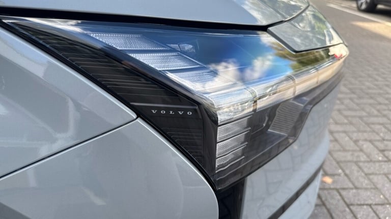 2025 Volvo EX30 Plus, Twin Motor Performance, Electric Estate Electric Automatic