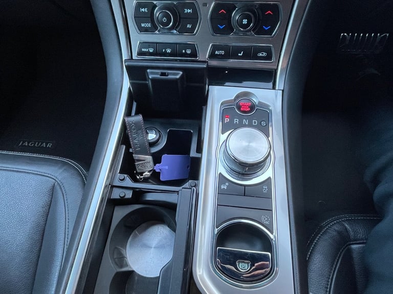 2015 Jaguar XF 2.2 D R-SPORT BLACK SPORTBRAKE ESTATE 5-Door 1 OWNER CAR