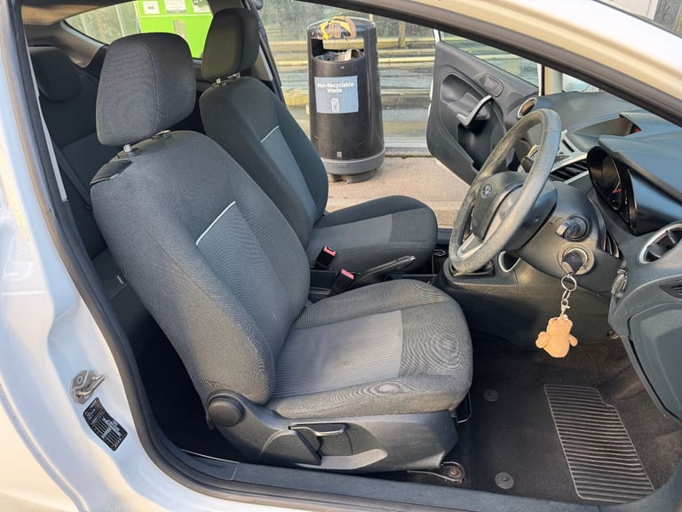 Ford, FIESTA, Hatchback, 2011, Manual, 1242 (cc), 3 doors