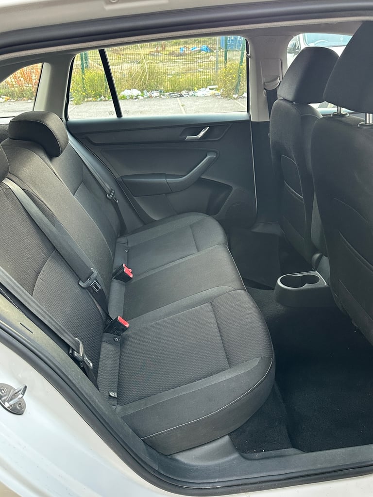 Skoda, RAPID SPACEBACK, Hatchback, 2014, Manual, 1197 (cc), 5 doors