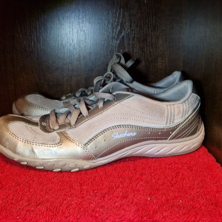 Skechers SN 22457 Women’s Trainers – Taupe Bronze Metallic – UK 5.5 – Retro Y2K