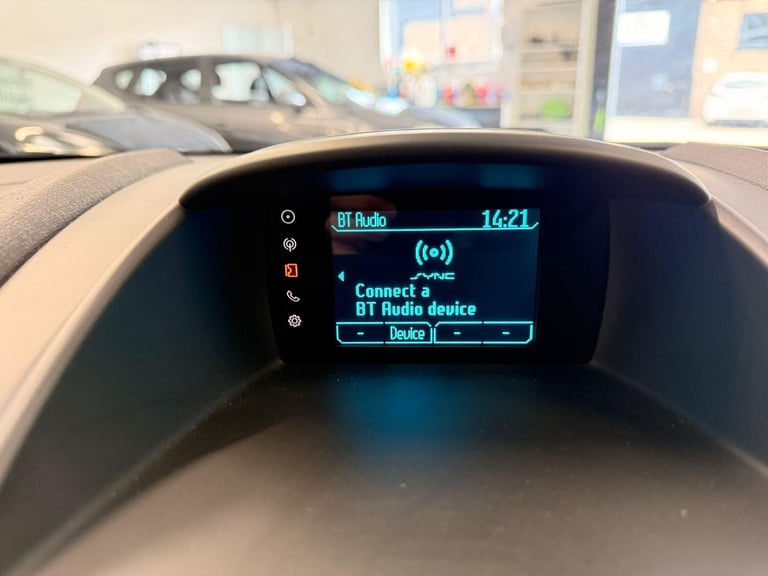 2014 Ford Fiesta 1.0T EcoBoost Zetec Euro 5 (s/s) 5dr HATCHBACK Petrol Manual