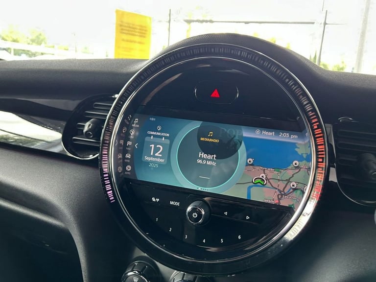 2021 MINI Convertible 1.5 Cooper Classic Convertible 2dr Petrol Manual Euro 6 (s/s) (136 ps) 1 OW...