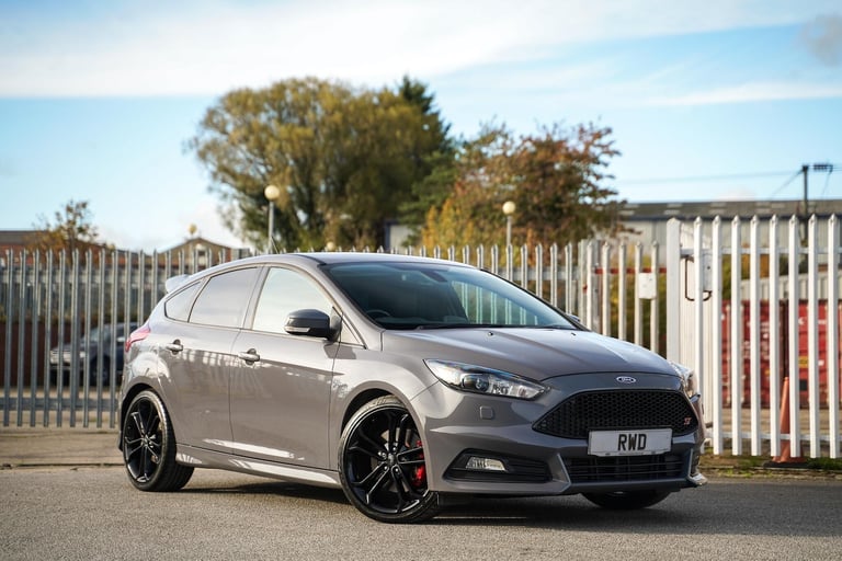 2018 Ford Focus 2.0T EcoBoost ST-3 Euro 6 (s/s) 5dr HATCHBACK Petrol Manual