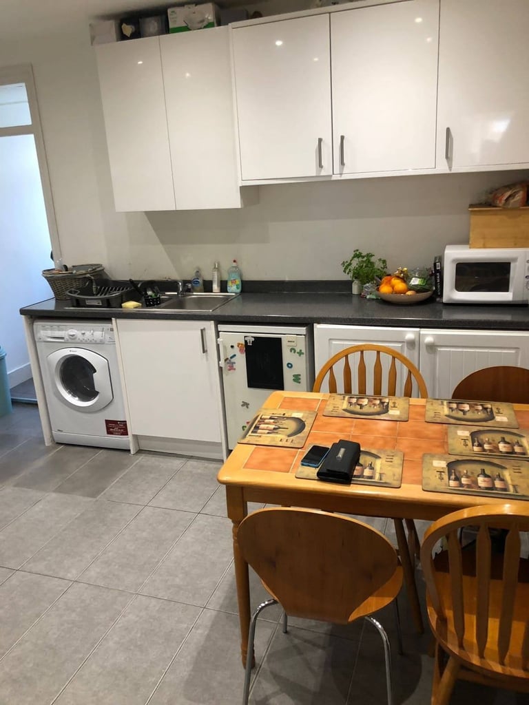 THE BEST 3 BEDROOM HOUSE FOR RENT IN WALTHAMSTOW!  located next station E17