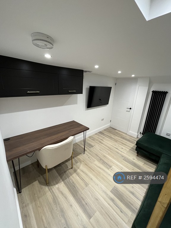 1 bedroom in Lower Hester Street, Northampton, NN2 (#2594474)