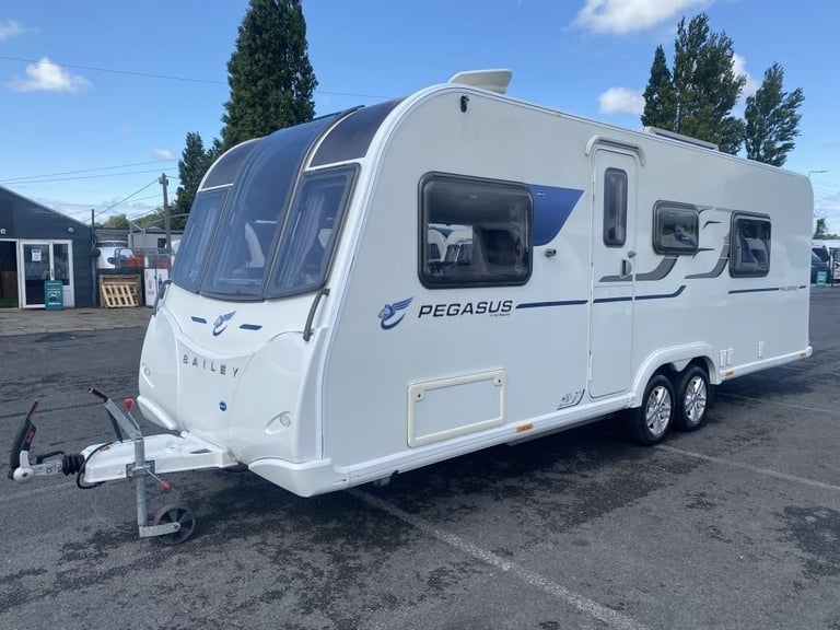 2017 BAILEY PEGASUS PALERMO 5 BERTH FAMILY CARAVAN
