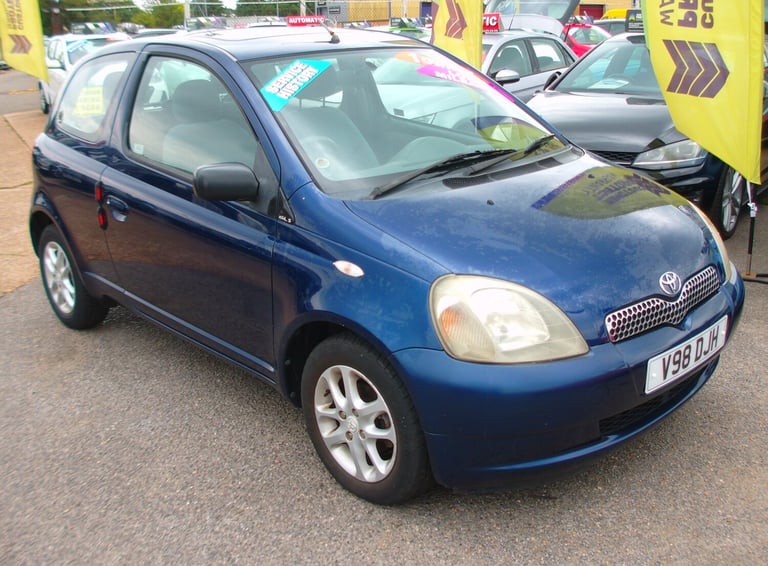 image for 1999 Toyota Yaris 1.0 GS 3-Door Petrol