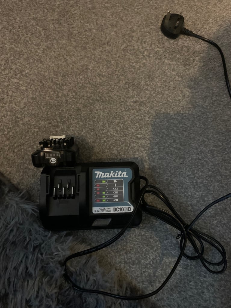 Makita 12v 2ah cxt battery and charger