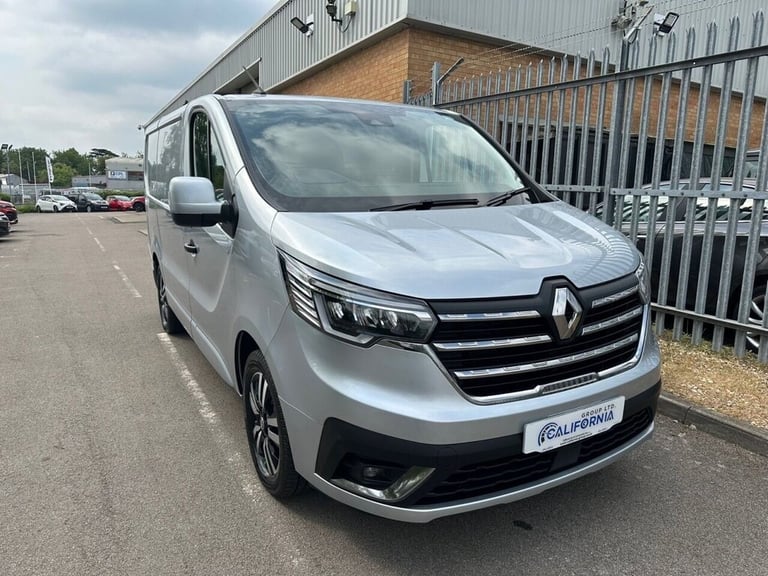 2023 Renault Trafic 2.0 dCi Blue 28 Sport+ Panel Van 5dr Diesel EDC SWB Euro 6 (s/s) (170 ps) PAN...