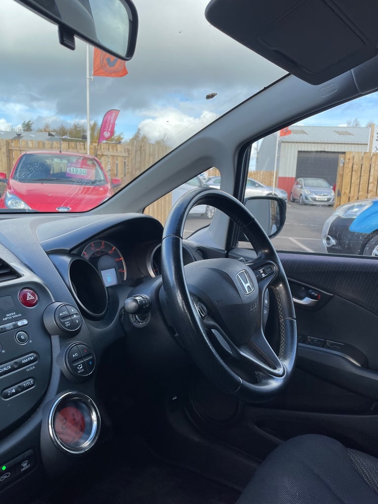 2014 Honda Jazz 1.4 i-VTEC ES Plus 5dr HATCHBACK Petrol Manual