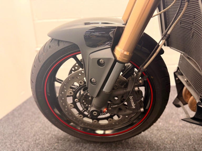 Triumph Speed Triple 1050 ** Nice Condition - 1 Owner - Warranty **